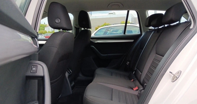 Skoda Octavia cena 69900 przebieg: 97979, rok produkcji 2020 z Dąbrowa Tarnowska małe 596